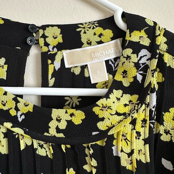 Michael Kors Crop Top - Picture 3 of 5